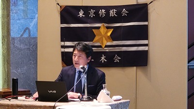 ⑥講師右カット.jpg